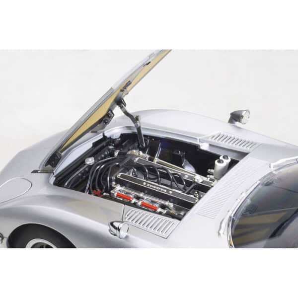 autoart - 1:18 toyota 2000gt (silver)