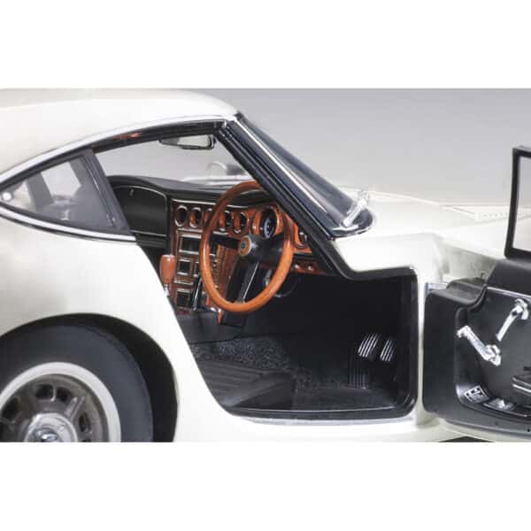 autoart - 1:18 toyota 2000gt (white)