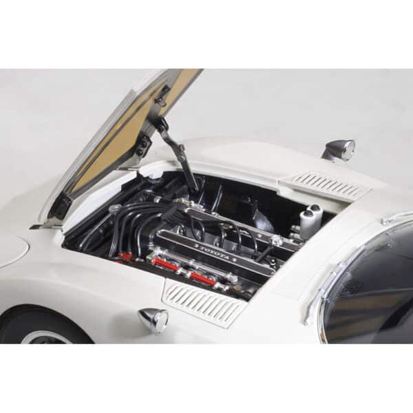 autoart - 1:18 toyota 2000gt (white)