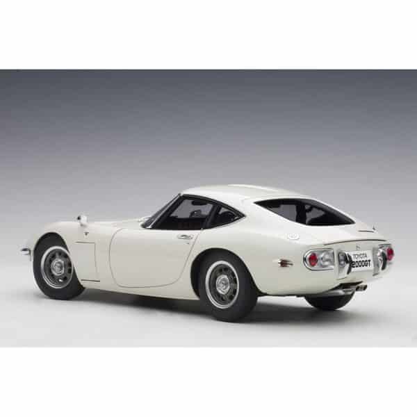 autoart - 1:18 toyota 2000gt (white)