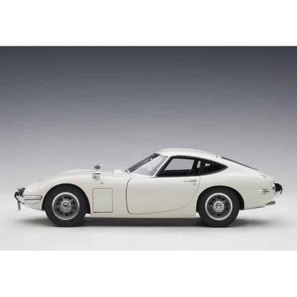 autoart - 1:18 toyota 2000gt (white)