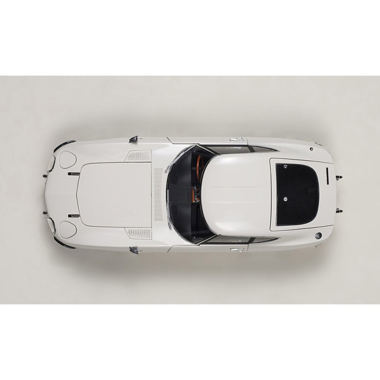 autoart - 1:18 toyota 2000gt (white)