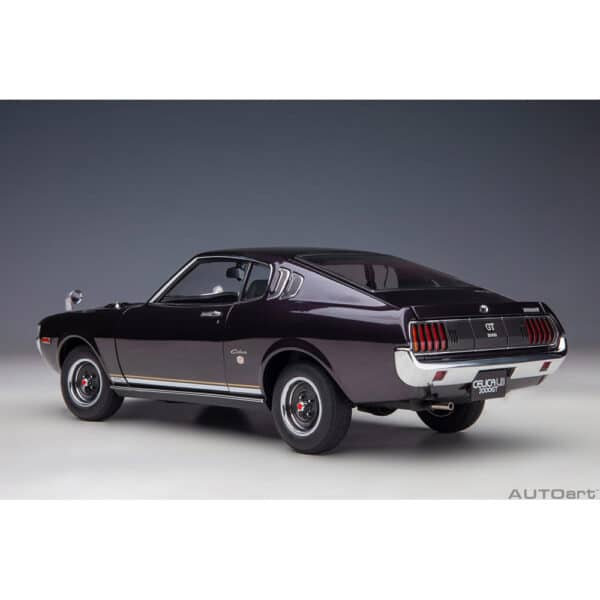 autoart - 1:18 toyota celica liftback 2000gt (ra25) 1973 (dark purple metallic)