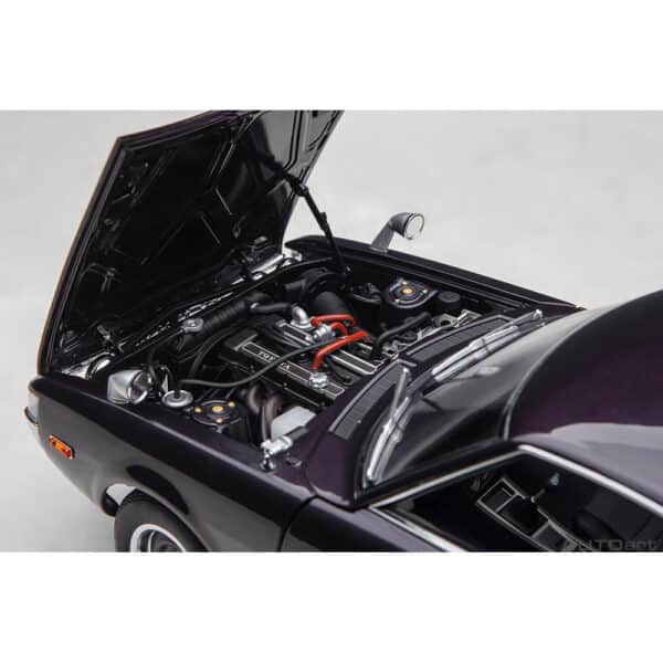 autoart - 1:18 toyota celica liftback 2000gt (ra25) 1973 (dark purple metallic)