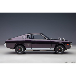 autoart - 1:18 toyota celica liftback 2000gt (ra25) 1973 (dark purple metallic)