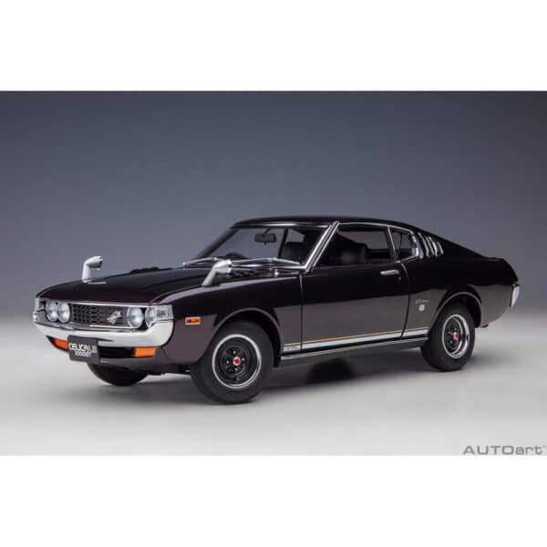 autoart - 1:18 toyota celica liftback 2000gt (ra25) 1973 (dark purple metallic)