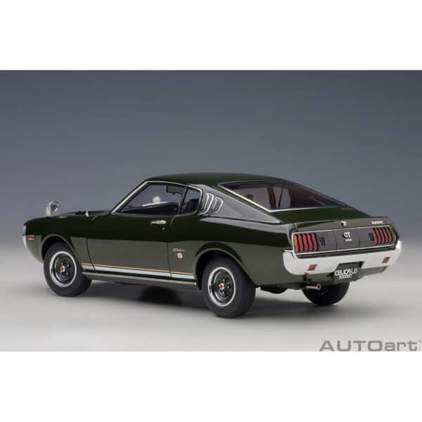 autoart - 1:18 toyota celica liftback 2000gt (ra25) 1973 (moss green)