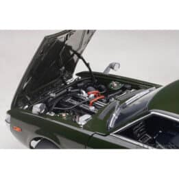 autoart - 1:18 toyota celica liftback 2000gt (ra25) 1973 (moss green)