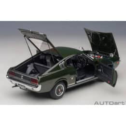autoart - 1:18 toyota celica liftback 2000gt (ra25) 1973 (moss green)