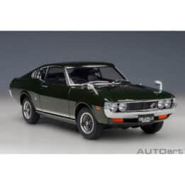 autoart - 1:18 toyota celica liftback 2000gt (ra25) 1973 (moss green)