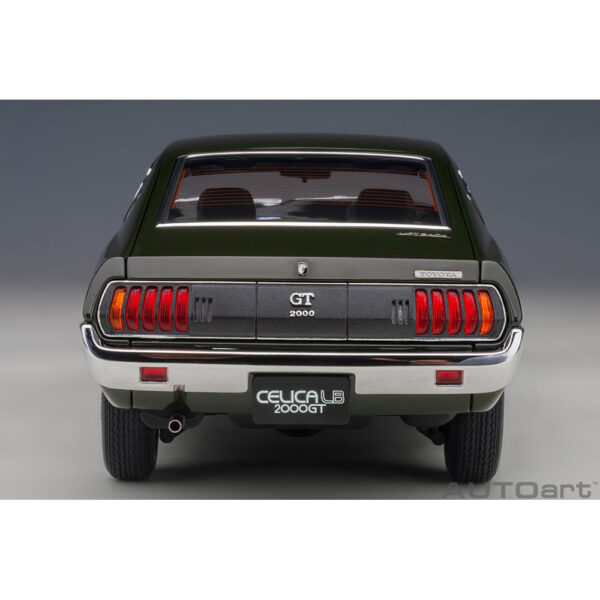 autoart - 1:18 toyota celica liftback 2000gt (ra25) 1973 (moss green)