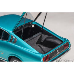 autoart - 1:18 toyota celica liftback 2000gt (ra25) 1973 (turquoise blue metallic)