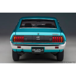 autoart - 1:18 toyota celica liftback 2000gt (ra25) 1973 (turquoise blue metallic)