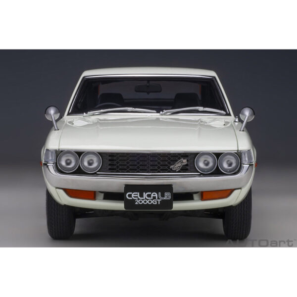 autoart - 1:18 toyota celica liftback 2000gt (ra25) 1973 (white)