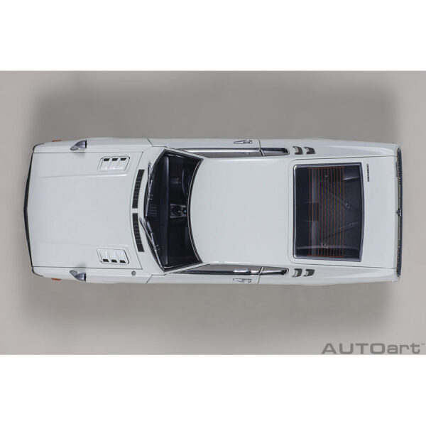 autoart - 1:18 toyota celica liftback 2000gt (ra25) 1973 (white)