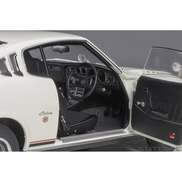 autoart - 1:18 toyota celica liftback 2000gt (ra25) 1973 (white)