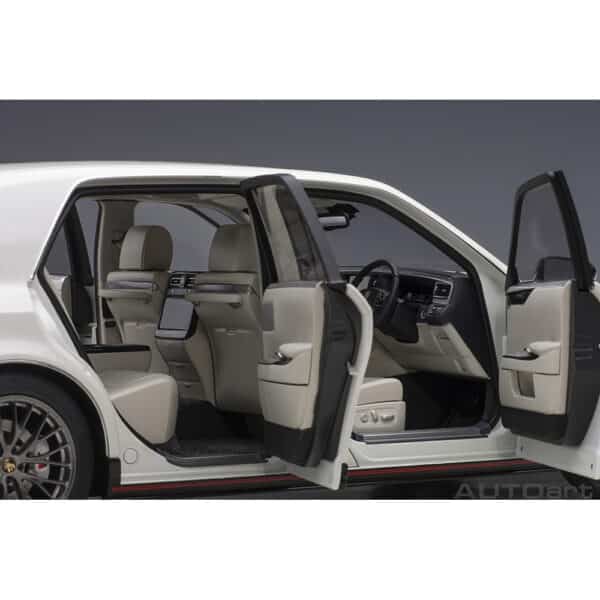 autoart - 1:18 toyota century grmn (pearl white)