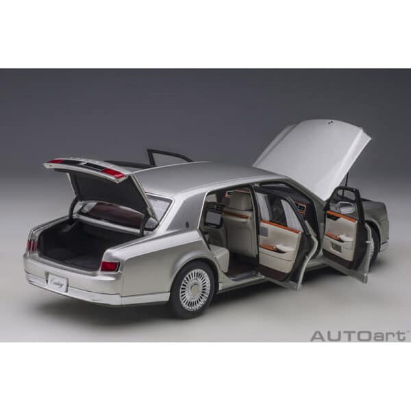 autoart - 1:18 toyota century with curtains (silver)