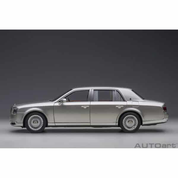 autoart - 1:18 toyota century with curtains (silver)