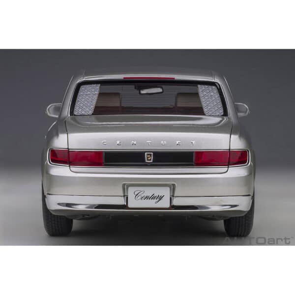 autoart - 1:18 toyota century with curtains (silver)