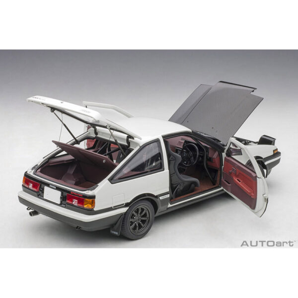 autoart - 1:18 toyota sprinter trueno (ae86) project d final version