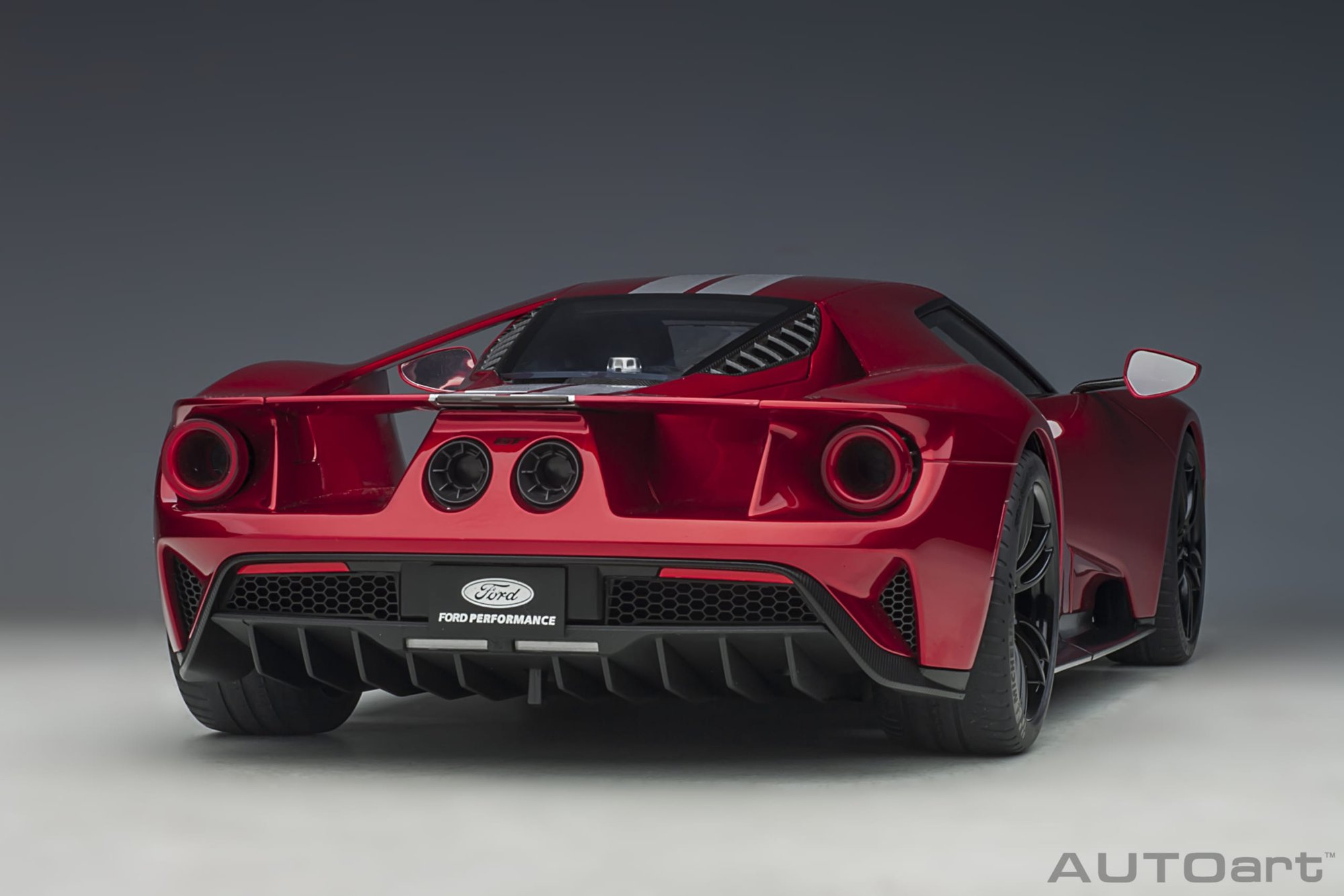 AUTOart 1:12 Ford GT Liquid Red 2017 (12106) Composite Model 12 AUTOart 1:12 Ford GT 2017 Liquid Red (12106) composite model – rear three-quarter view