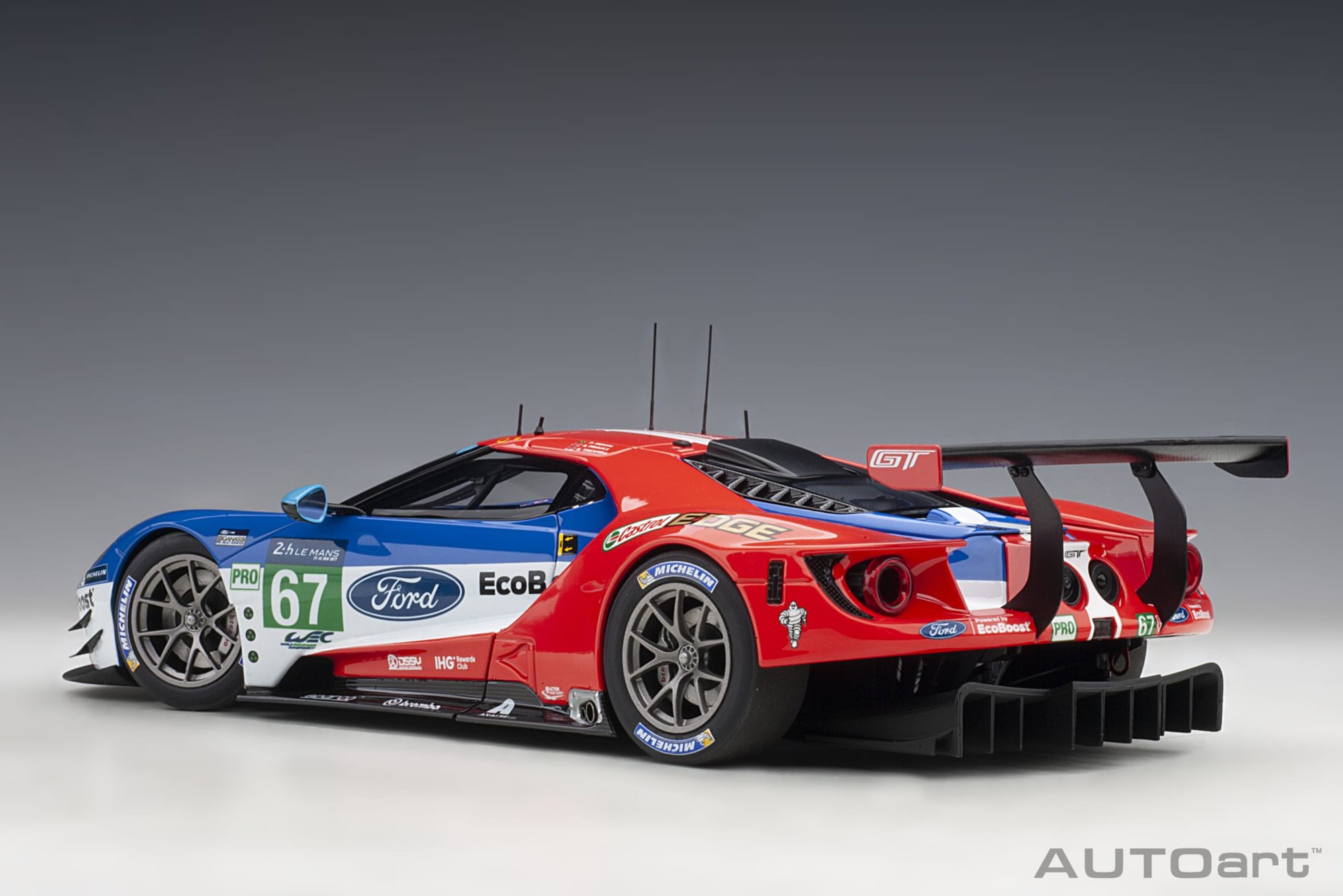 AUTOart 1:18 Ford GT No.67 2nd LMGTE Pro 24h Le Mans 2017 (81710) Composite Model 3 AUTOart 1:18 Ford GT GTE Pro Le Mans 24h 2017 #67 (81710) composite model – rear three-quarter view