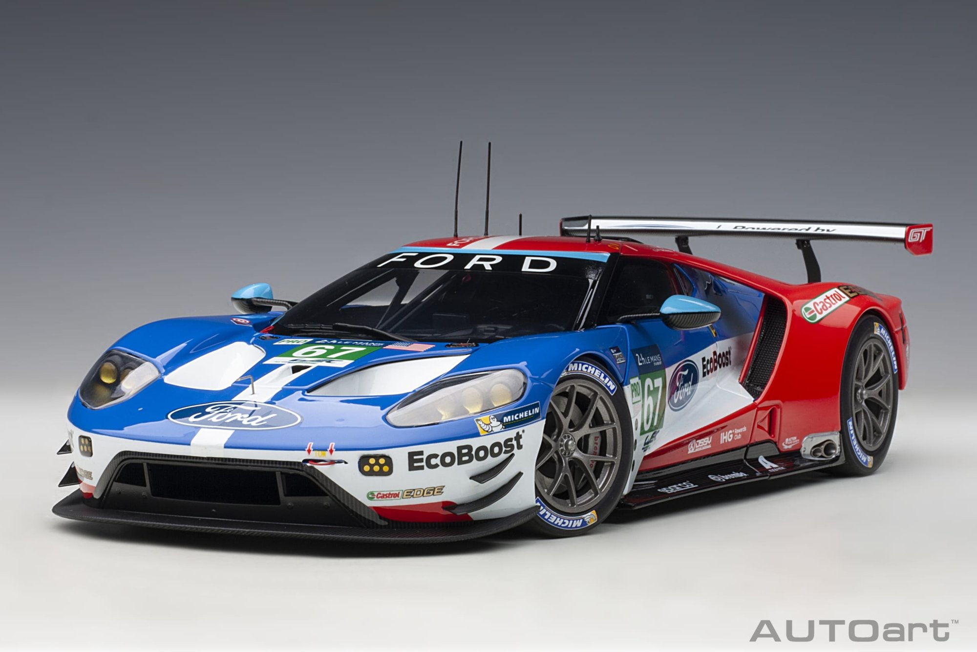 AUTOart 1:18 Ford GT No.67 2nd LMGTE Pro 24h Le Mans 2017 (81710) Composite Model 2 AUTOart 1:18 Ford GT GTE Pro Le Mans 24h 2017 #67 (81710) composite model – rear three-quarter view