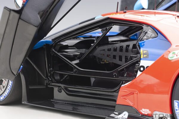 AUTOart 1:18 Ford GT No.67 2nd LMGTE Pro 24h Le Mans 2017 (81710) Composite Model 16 AUTOart 1:18 Ford GT GTE Pro Le Mans 24h 2017 #67 (81710) composite model – with door open, driver side