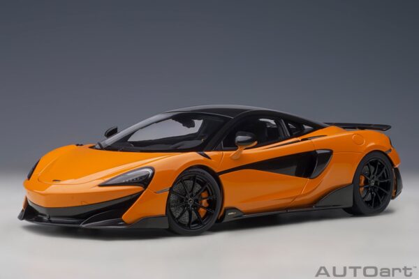 AUTOart 1:18 McLaren 600LT Myan Orange 2019 (76084) Composite Model 13 AUTOart 1:18 McLaren 600LT Myan Orange (76084) composite model – side profile