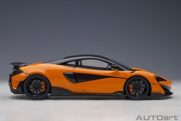 AUTOart 1:18 McLaren 600LT Myan Orange 2019 (76084) Composite Model 15 AUTOart 1:18 McLaren 600LT Myan Orange (76084) composite model – rear side view
