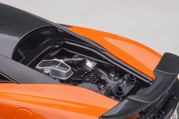 AUTOart 1:18 McLaren 600LT Myan Orange 2019 (76084) Composite Model 19 AUTOart 1:18 McLaren 600LT Myan Orange (76084) composite model – engine bay detail