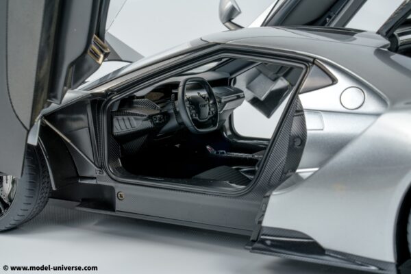 AUTOart - 1:12 Ford GT 2017 Ignot Silver/Black Stripes - Composite Model 24 AUTOart - 1:12 Ford GT 2017 Ignot Silver/Black Stripes - Composite Model