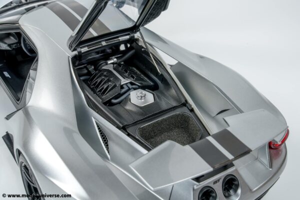 AUTOart - 1:12 Ford GT 2017 Ignot Silver/Black Stripes - Composite Model 26 AUTOart - 1:12 Ford GT 2017 Ignot Silver/Black Stripes - Composite Model