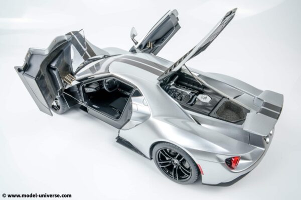 AUTOart - 1:12 Ford GT 2017 Ignot Silver/Black Stripes - Composite Model 20 AUTOart - 1:12 Ford GT 2017 Ignot Silver/Black Stripes - Composite Model