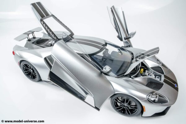 AUTOart - 1:12 Ford GT 2017 Ignot Silver/Black Stripes - Composite Model 19 AUTOart - 1:12 Ford GT 2017 Ignot Silver/Black Stripes - Composite Model