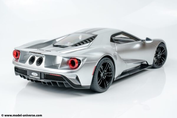 AUTOart - 1:12 Ford GT 2017 Ignot Silver/Black Stripes - Composite Model 22 AUTOart - 1:12 Ford GT 2017 Ignot Silver/Black Stripes - Composite Model
