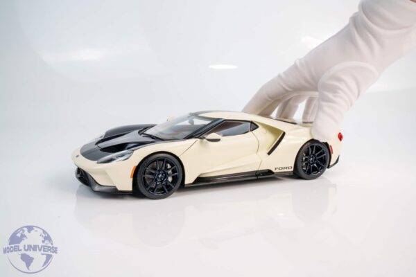AUTOart - 1:18 Ford GT 2022 '64 Prototype Heritage Edition Wimbledon White - Composite Model 14 AUTOart - 1:18 Ford GT 2022 '64 Prototype Heritage Edition Wimbledon White - Composite Model