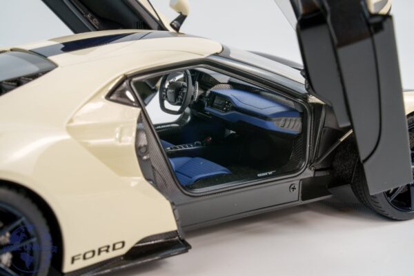 AUTOart - 1:18 Ford GT 2022 '64 Prototype Heritage Edition Wimbledon White - Composite Model 16 AUTOart - 1:18 Ford GT 2022 '64 Prototype Heritage Edition Wimbledon White - Composite Model
