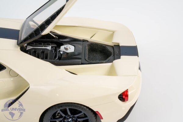 AUTOart - 1:18 Ford GT 2022 '64 Prototype Heritage Edition Wimbledon White - Composite Model 18 AUTOart - 1:18 Ford GT 2022 '64 Prototype Heritage Edition Wimbledon White - Composite Model