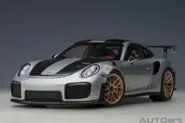 AUTOart - 1:18 Porsche 911 (991.2) GT2 RS Weissach Package GT Silver