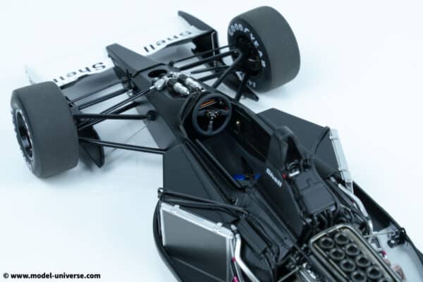 AUTOart - 1:18 McLaren MP4/6 Japanese Grand Prix #1 Ayrton Senna 1991 - Composite Model