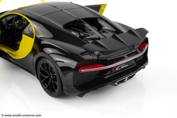 AUTOart - 1:18 Bugatti Chiron (Yellow Molsheim/Nocturne Black) - Composite Model