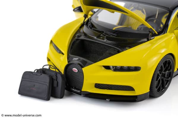 AUTOart - 1:18 Bugatti Chiron (Yellow Molsheim/Nocturne Black) - Composite Model