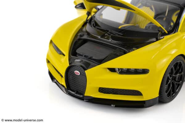 AUTOart - 1:18 Bugatti Chiron (Yellow Molsheim/Nocturne Black) - Composite Model