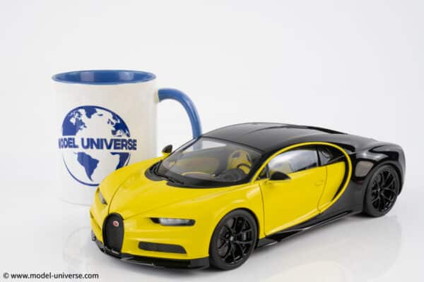 AUTOart - 1:18 Bugatti Chiron (Yellow Molsheim/Nocturne Black) - Composite Model