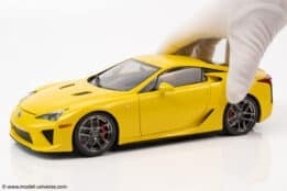AUTOart - 1:18 Lexus LFA Pearl Yellow - Composite Model