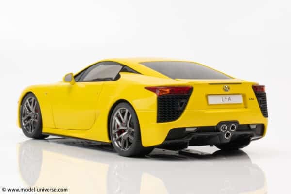 AUTOart - 1:18 Lexus LFA Pearl Yellow - Composite Model