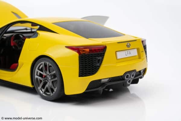 AUTOart - 1:18 Lexus LFA Pearl Yellow - Composite Model