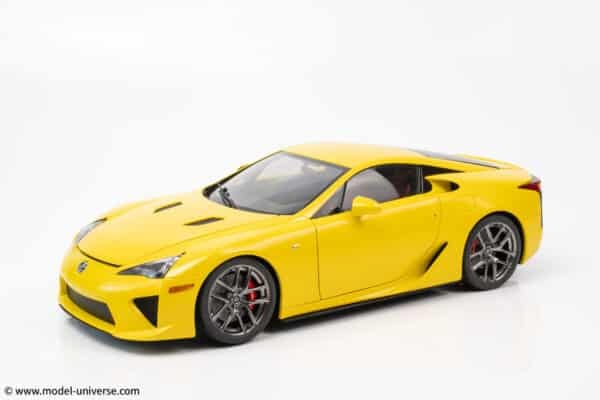 AUTOart - 1:18 Lexus LFA Pearl Yellow - Composite Model